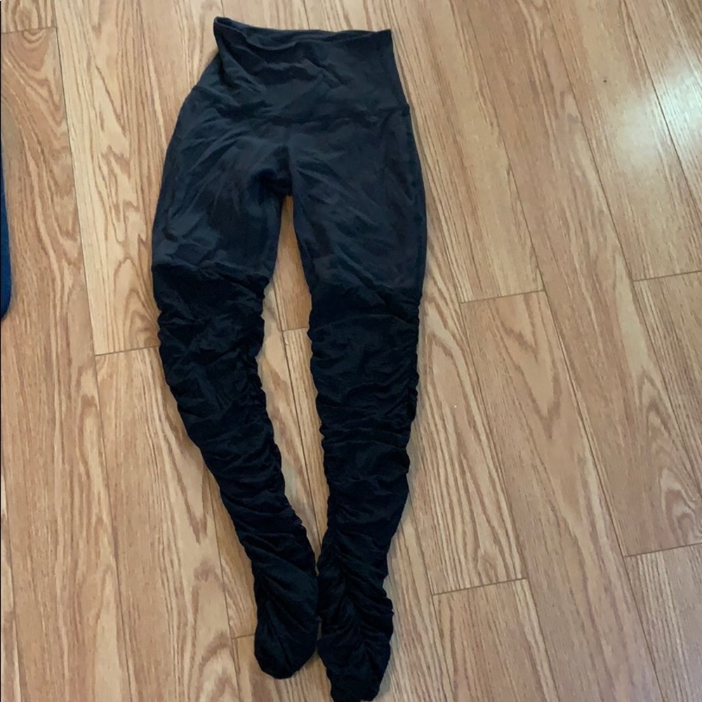 Beyond Yoga Size Medium legging